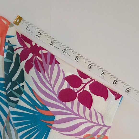 Croft & Barrow Women’s Plus 2X Classic Tee, Tropical Print, Worn Once - Picture 6 of 6